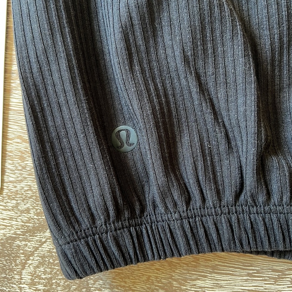 Lululemon LA Cap Sleeve Crop Tee Black Size 8 - Picture 7 of 8